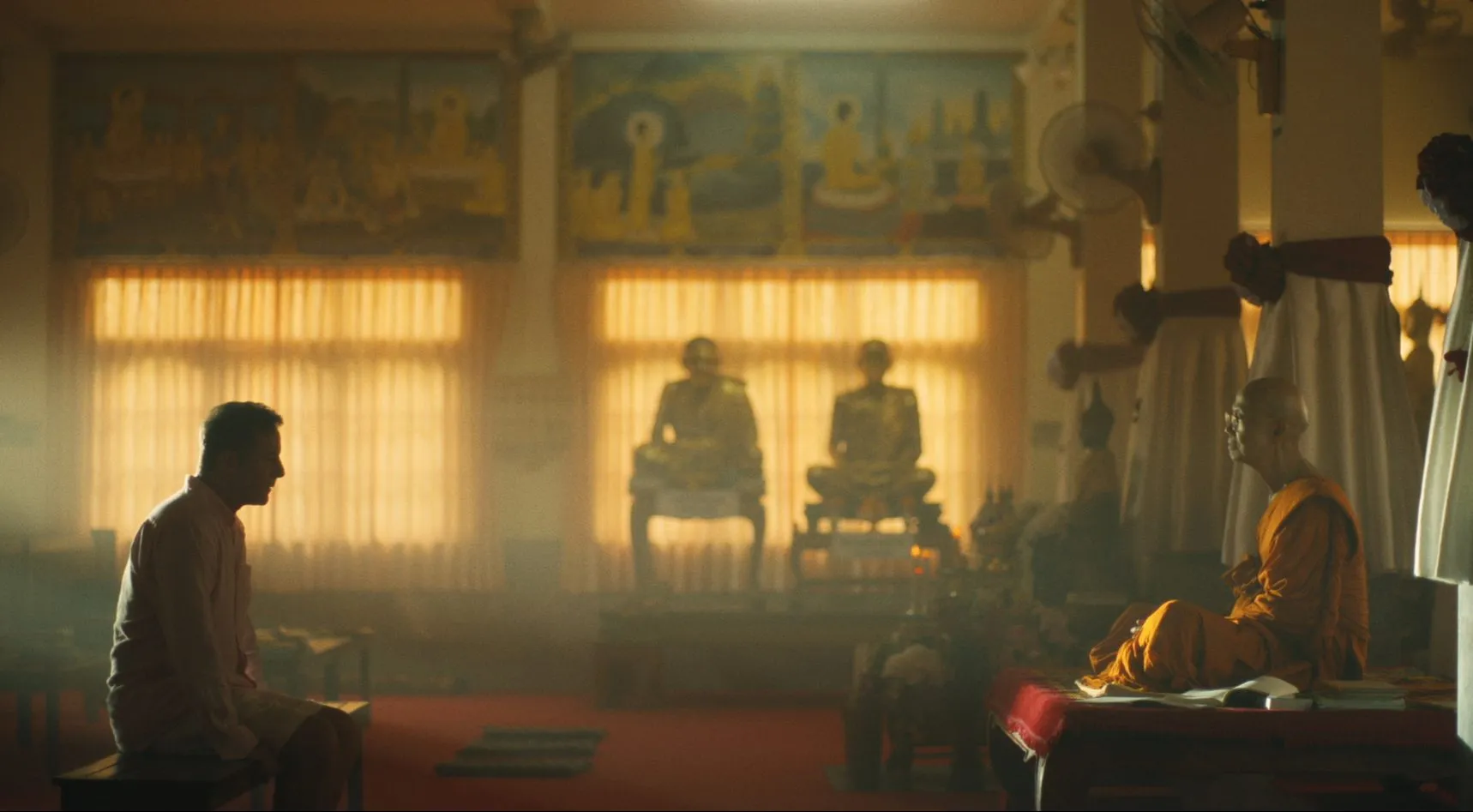 White Lotus - Timothy Ratliff talking to the monk